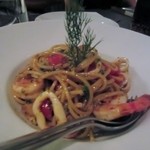 PizzaZo Bistro - パスタは魚貝のパスタ、シーフードの美味しいタイならではの濃厚なパスタでしたよ。 
            