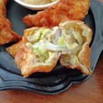 1to1 DISHES. - 癖のないチーズで、シンプルにコクが増した感じ
      醤油・酢との相性良く、ご飯も進みます