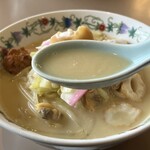 中国菜館 江山楼 - 濃厚鶏ガラスープ