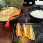 横浜家系ラーメン 帝壱家 - 
