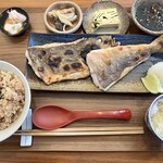 梅田屋 - 生ほっけ塩焼き定食