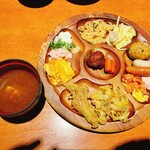 風にふかれて 津 - 天ぷらサクサク、生パスタがもっちり