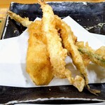 天ぷら徳家 - とくとく定食（980円）の天ぷら一部