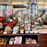 ラ・ローズ・ジャポネ - ◼︎店内・厨房