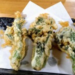 天ぷら徳家 - たらの芽3個（420円）