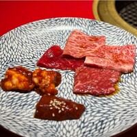 和牛とタン 焼肉 とみ 新橋本店 - 