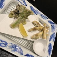 角さん - タラの芽と稚鮎の天ぷら