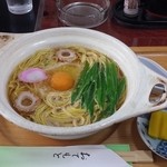 なかがわ - ホーロー鍋の鍋焼きラーメンです。