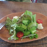 SUZU CAFE - グリーンカレーについてきたサラダ