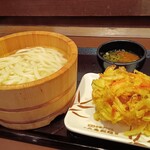 丸亀製麺 - 釜揚げうどん・野菜かき揚げ