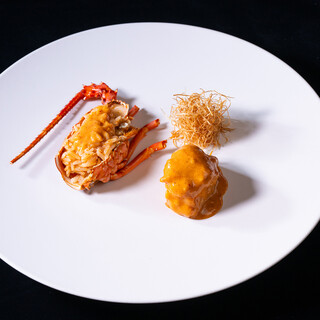 伝統的な広東料理に各国のエッセンスを