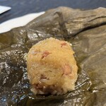 故宮 - 五目入り餅米の蓮の葉包み蒸し（中身）