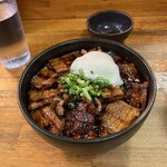 炭焼豚丼 豚野郎 - 