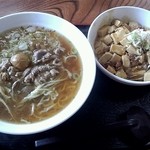 食堂 みちのく - モツラーメンと半マーボー丼