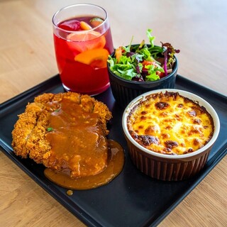 宴会OK!予約で楽しむちょっと贅沢なセット・コース料理