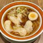 タイガー餃子会舘 - 料理写真:エビ入りワンタン麺