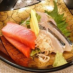 ツバメキッチン - 刺身3点盛(900円)