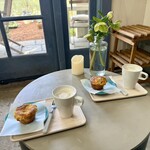 hermetic earth cafe - マフィンとコーヒー