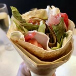クレープ衣 - 生ハムとクリームチーズ、トマトのクレープ　¥570-