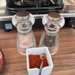 なまらむ 羊羊軒 - 塩、胡椒、唐辛子もかなり美味い