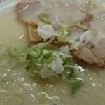 華遊軒 - 2014年8月　とんこつラーメン（600円）