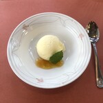 レストラン モンテーヌ - アイスクリーム