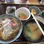 梅乃家食堂 - 料理写真:カツ丼