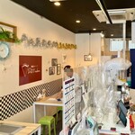 鎌倉クレープ petit ruban - 店内