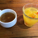 29797462 - スープとマンゴジュース