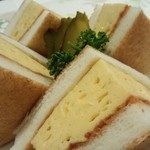 厚焼き玉子のホットサンド