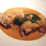 レストラン コバヤシ - おまかせコース(9000円・外税)のフランス ブレス産プーラルド(肥鶏)1羽丸ごと岩塩包み焼き ツルムラサキのソテー シェリーヴィネガーソース レバー入りライスと共に