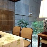 たかなわ - 一番置くの席 高倉健さんが座ったテーブル席