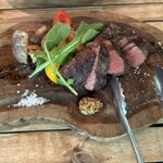 Cafe Restaurant AUREOLE - 特選！山形牛のグリル A5 ランクの雌牛　マルドン海塩、黒こしょう、オリジナルマスタード添え