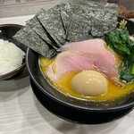 濃密豚骨 福はら - 特製濃密豚骨ラーメン/小ライス