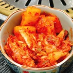 和牛の紀楽 - キムチ盛り合わせ①