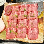 和牛の紀楽 - 塩タン①