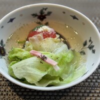 金澤 かが美 - トマトとレタスのおでん