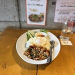 RYUTERHUA - パッガパオムーサップ（ガパオライス）