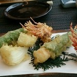 山水の技 - 三度目の訪問：天ぷら（伊勢海老の紫蘇巻き）
      (2014.8月)
      