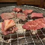 鹿児島ホルモン - 料理写真:焼けー！