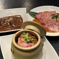 老舗精肉店直送 千種焼肉 飛騨牛の奴隷 - 