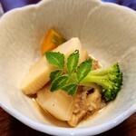亀寿し - 先付け。野菜炊いたん。
