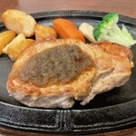 アウグスタ - 料理写真:あさの牧場ポークソテー　B 260g 