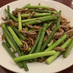 香妃園 - ニンニクの芽と細切り牛肉の炒め
