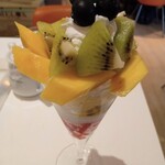 フォーシーズンズカフェ - マンゴーパフェ