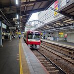 中央酒場 - 横須賀中央駅、乗って来た電車