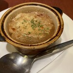 ロイヤルホスト - セットのオニオングラタンスープ。うまい！