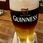 ロンドン酒場 アーロン - ハーフ&ハーフ(1パイント)