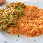 Ｎamaste kitchen and coffee house - カレーをガーリックライスにかけた図