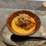 cuisine C - 紅はるかのプリン　塩水ウニ　のせ
